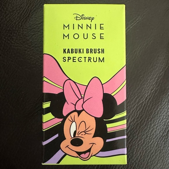 Spectrum Collections x Disney So Much Minnie Makeup Brush Bundle - Picture 4 of 7